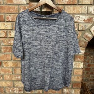 GAP Heathered Blue Short Sleeve Women's Tee - Lrg